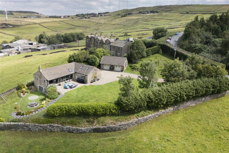 Property Image 0 Property Image 0