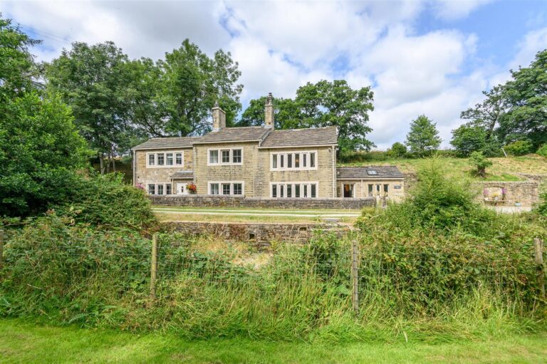 Property Image 0 Property Image 0